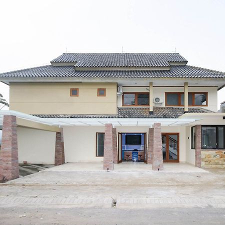 Reddoorz Plus At Panorama Villas Batu Batu  Exteriör bild
