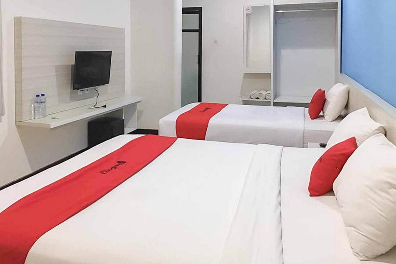 Reddoorz Plus At Panorama Villas Batu Batu  Exteriör bild