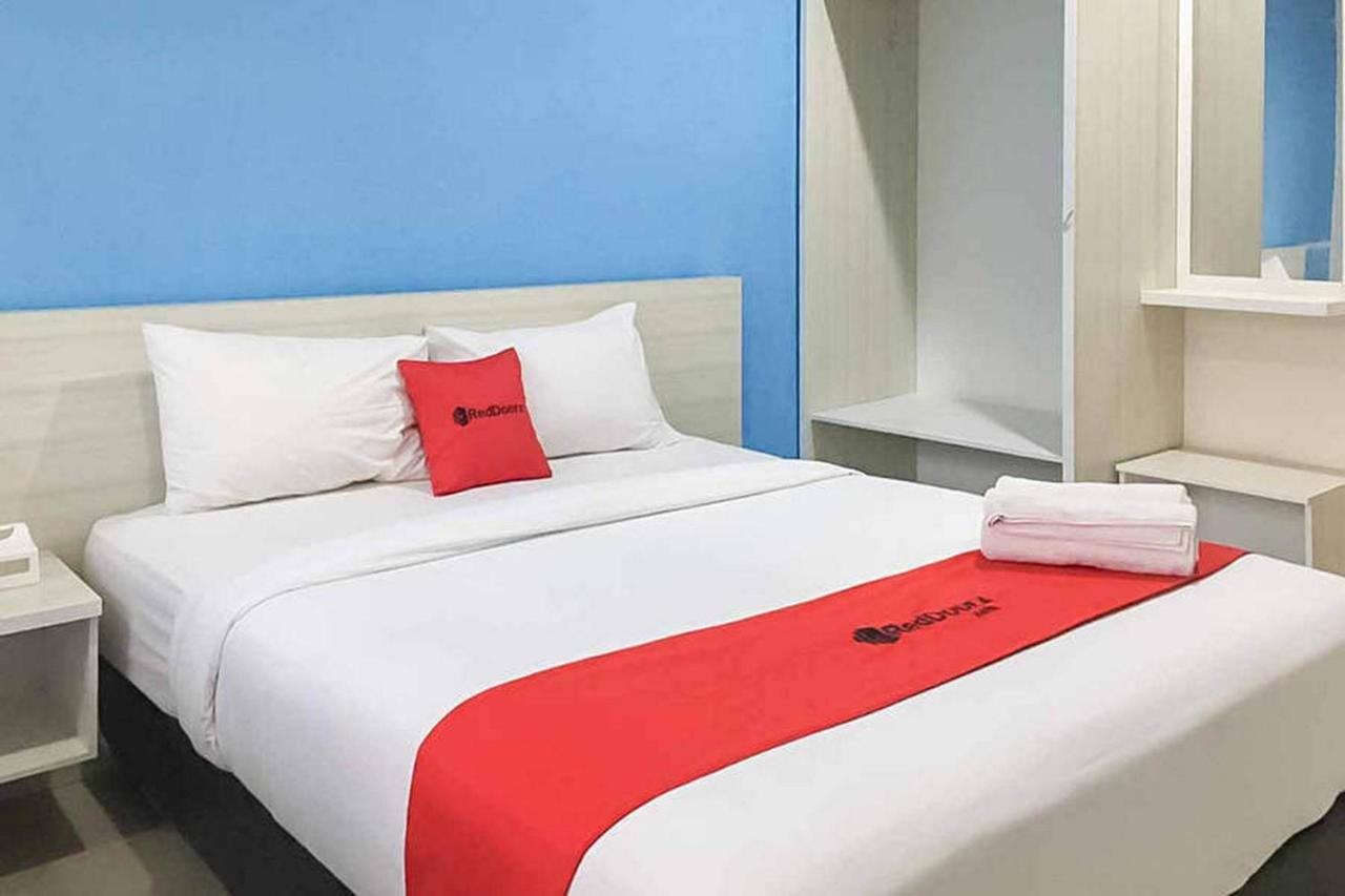 Reddoorz Plus At Panorama Villas Batu Batu  Exteriör bild