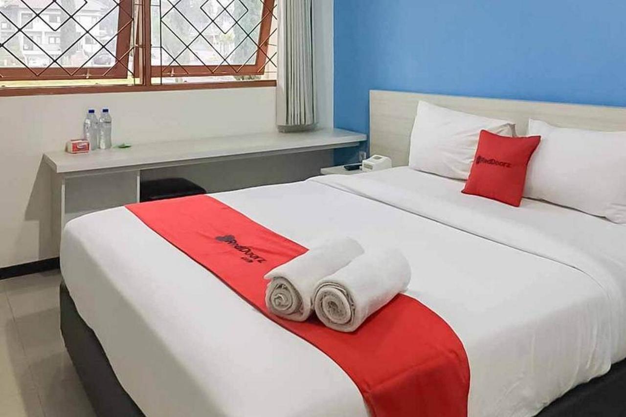 Reddoorz Plus At Panorama Villas Batu Batu  Exteriör bild