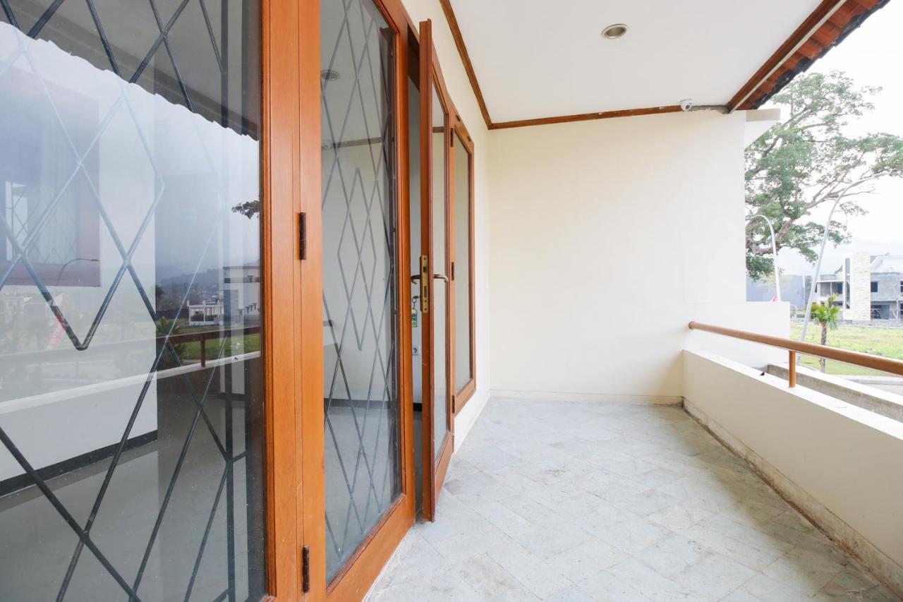 Reddoorz Plus At Panorama Villas Batu Batu  Exteriör bild