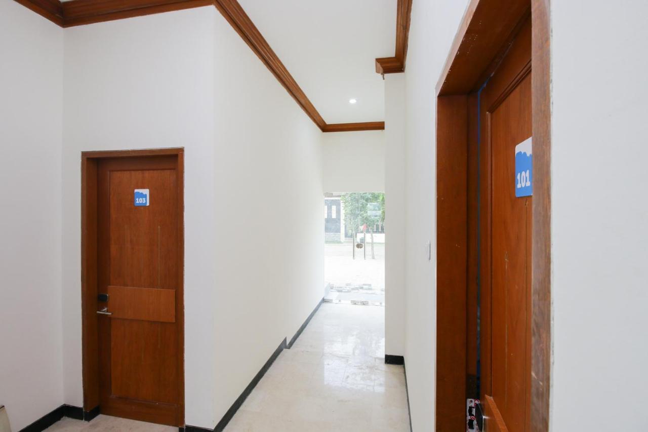 Reddoorz Plus At Panorama Villas Batu Batu  Exteriör bild